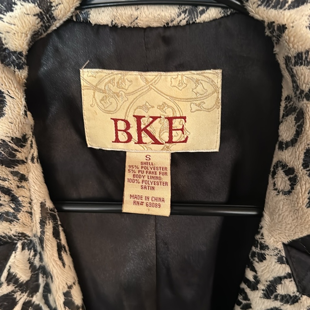 Leopard Print Jacket - Picture 2 of 6